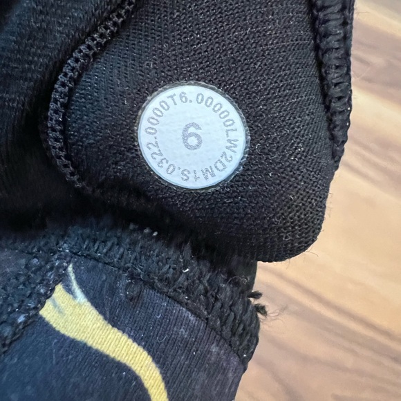 lululemon Sports Bra - Picture 4 of 4